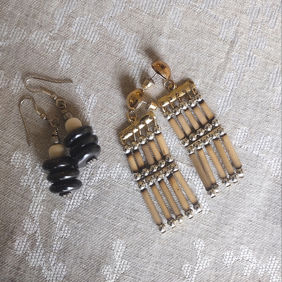unknown Jewelry - Set of 2 Nature Inspired Earrings